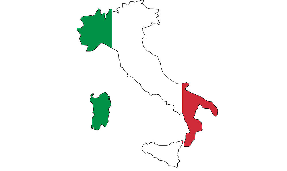 Karte Italien in den Nationalfarben.