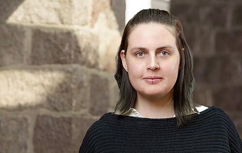 Porträtfoto Jennifer Gröning.